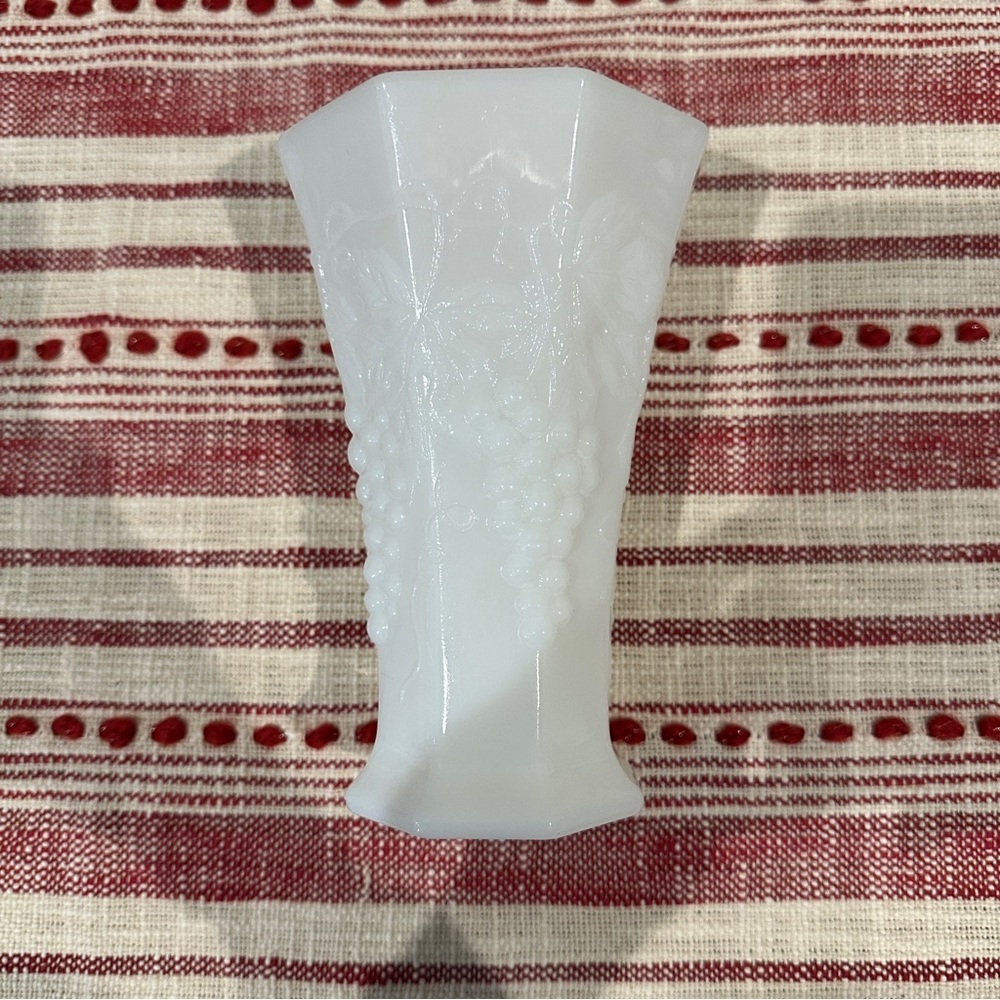 Vintage White Milk Glass Flower Vase Grape Vine Pattern Octagon Shape 7” Tall - Picture 10 of 10